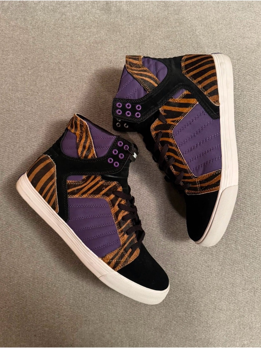 Supra SKYTOP High-Top Sneakers in Purple and Tiger-Striped Brown